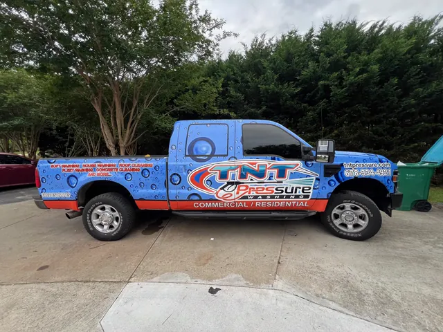 Blue F-250 wrap